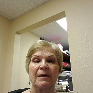 Meet your Posher, Bonnie